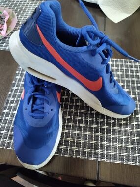 Nike Kids Royal Blue Sneakers with Coral Swoosh